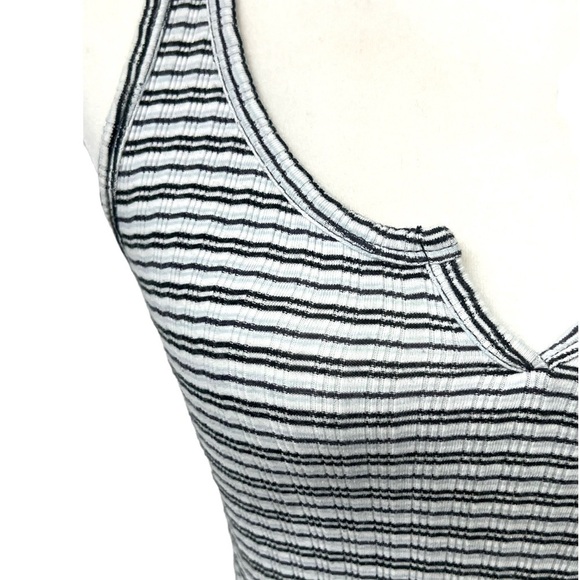 Topshop White With Black & Blue Stripes Sleeveless Crop Top - Size 4 - Picture 3 of 9